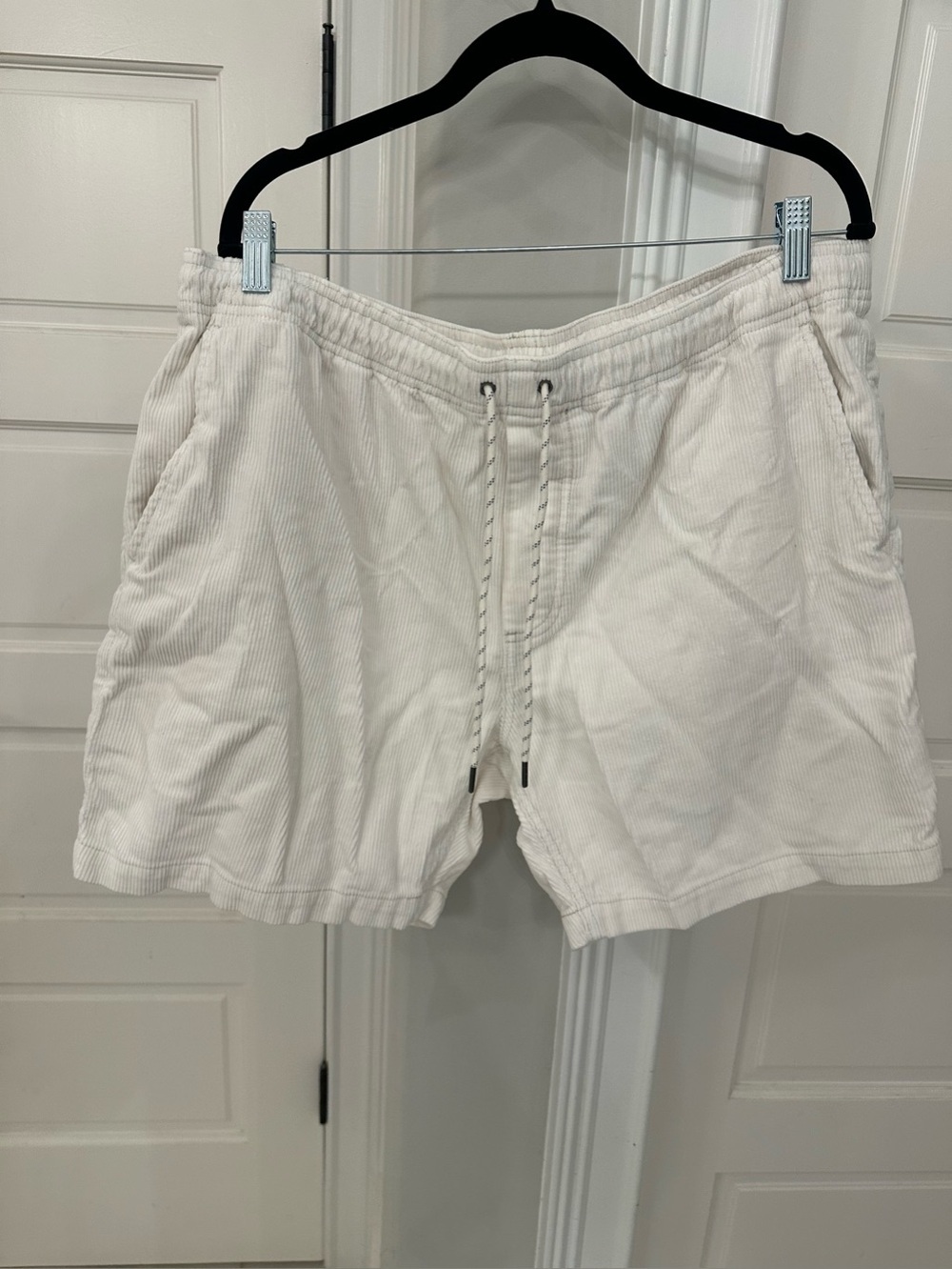 Faherty Corduroy Shorts Mens XXL White Stretch Elastic Waist Organic Cotton 6”